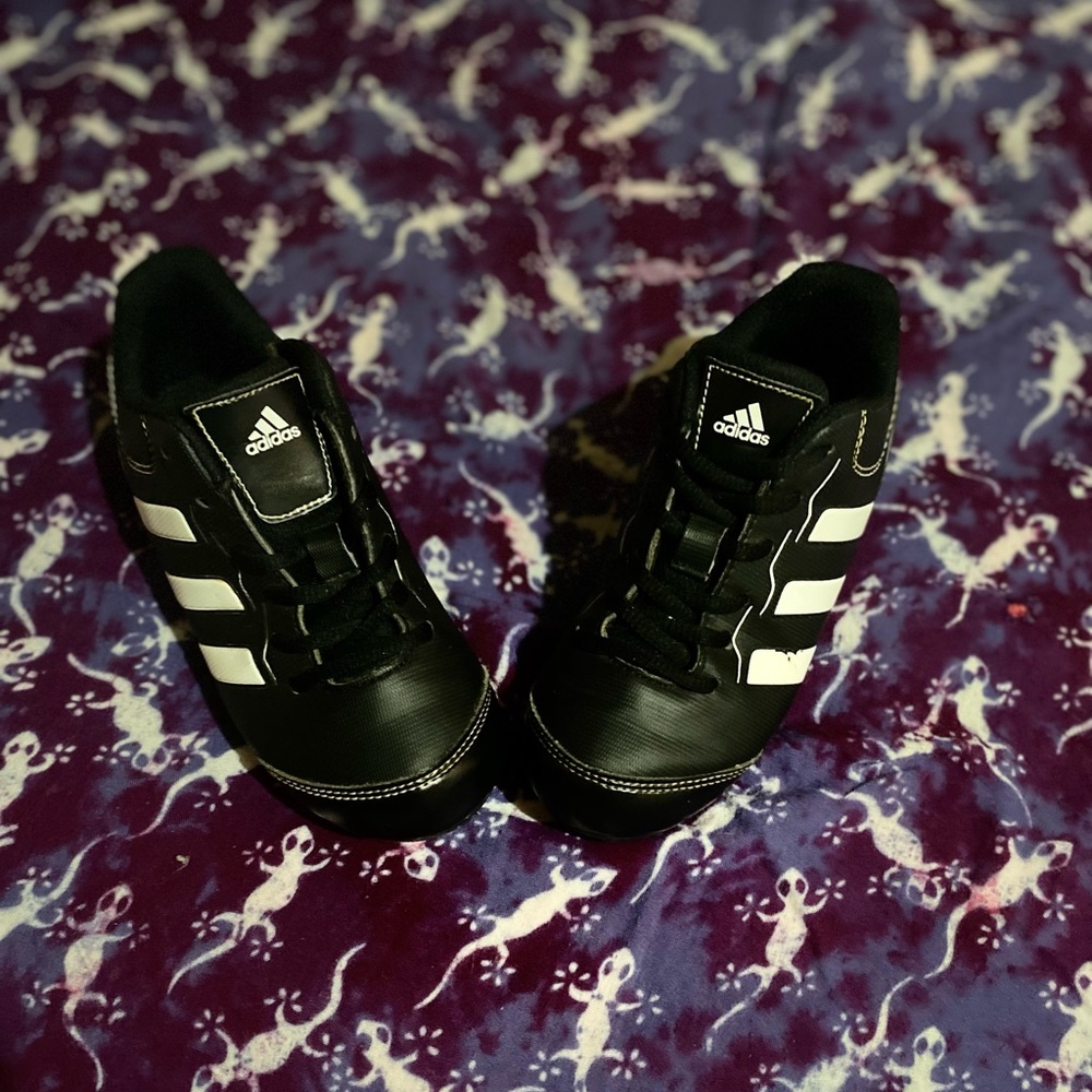 Adidas baseball cleats in good condition. They haven’t been worn very much. CUTE